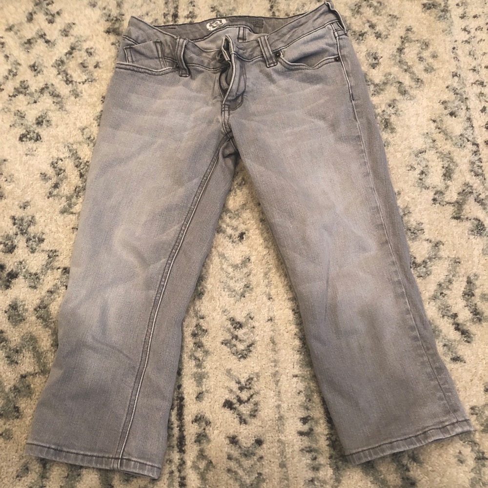 Grey Capri Jeans